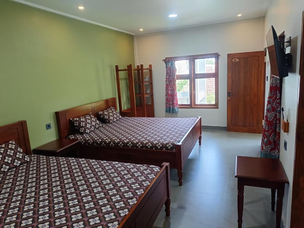 Mango Guesthouse Pangandaran Exteriör bild