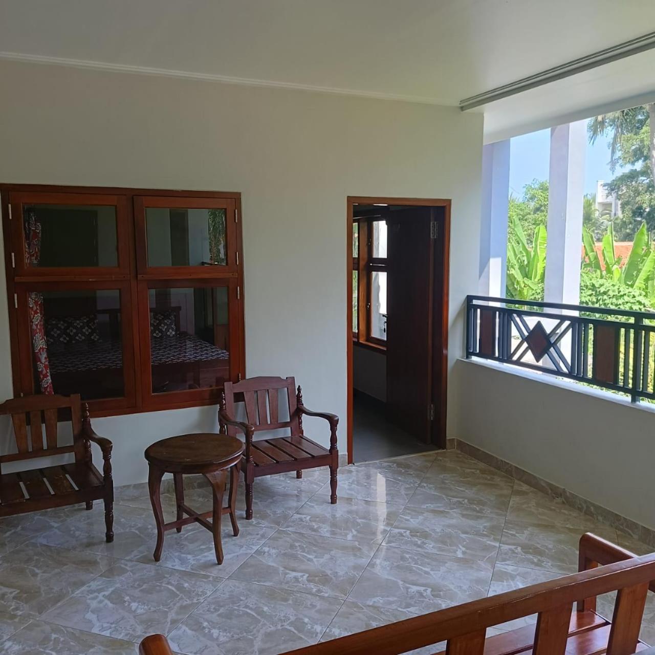 Mango Guesthouse Pangandaran Exteriör bild