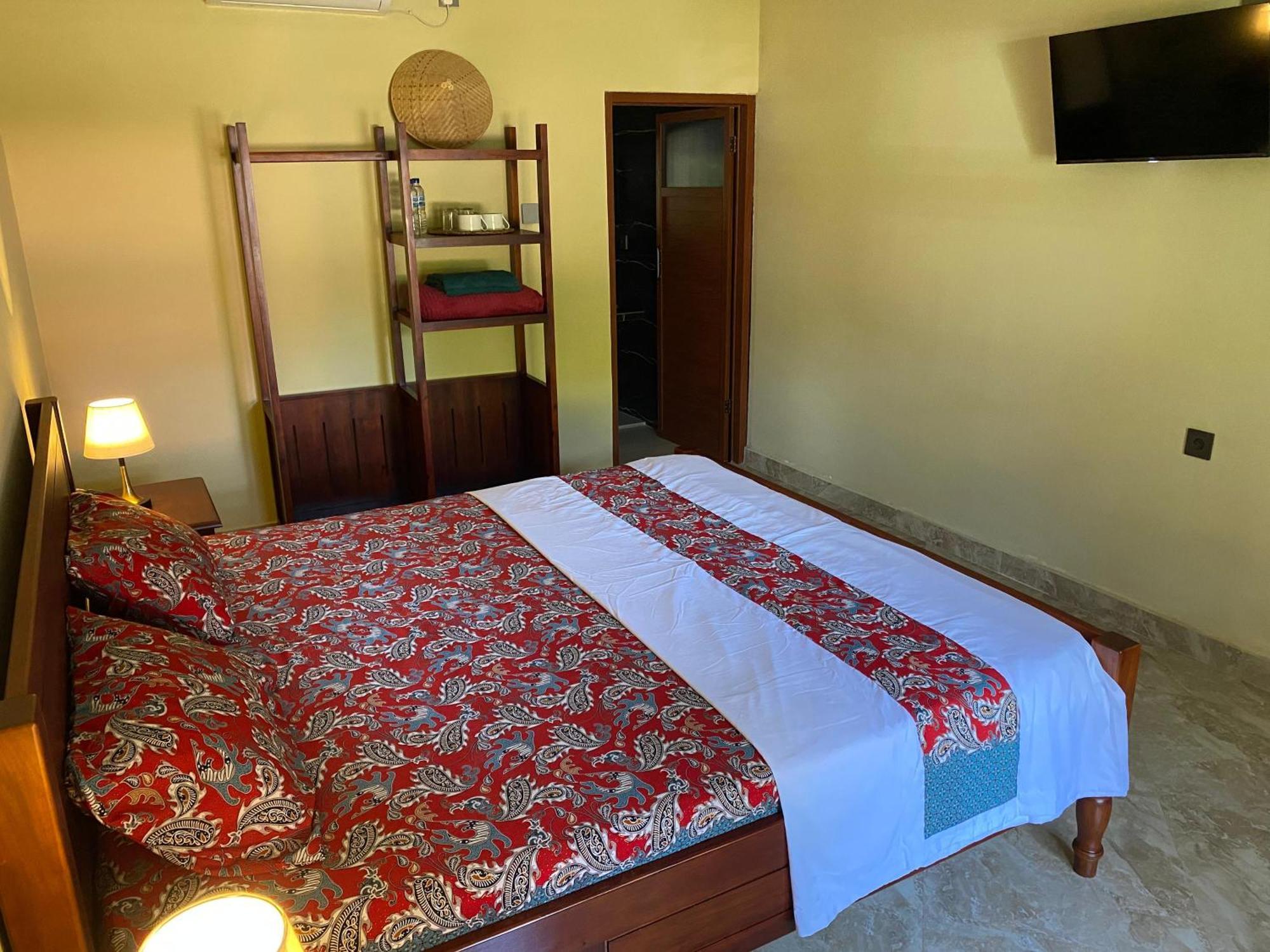 Mango Guesthouse Pangandaran Exteriör bild