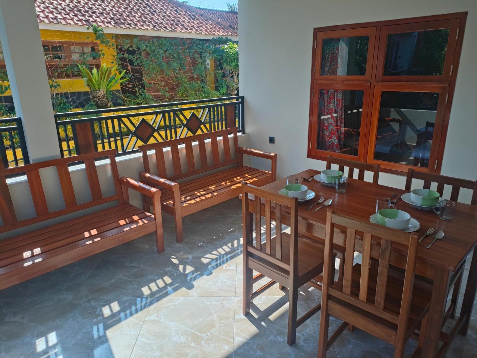 Mango Guesthouse Pangandaran Exteriör bild